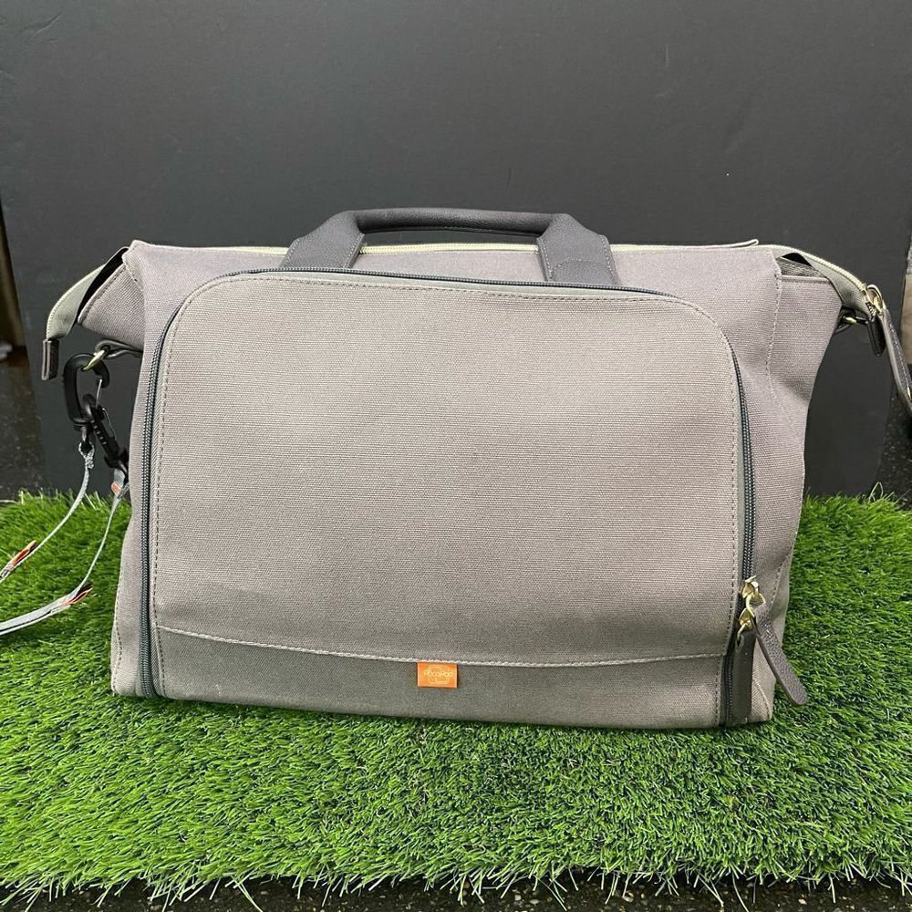 Pacapod Croyde Travel Diaper Bag. Grey.